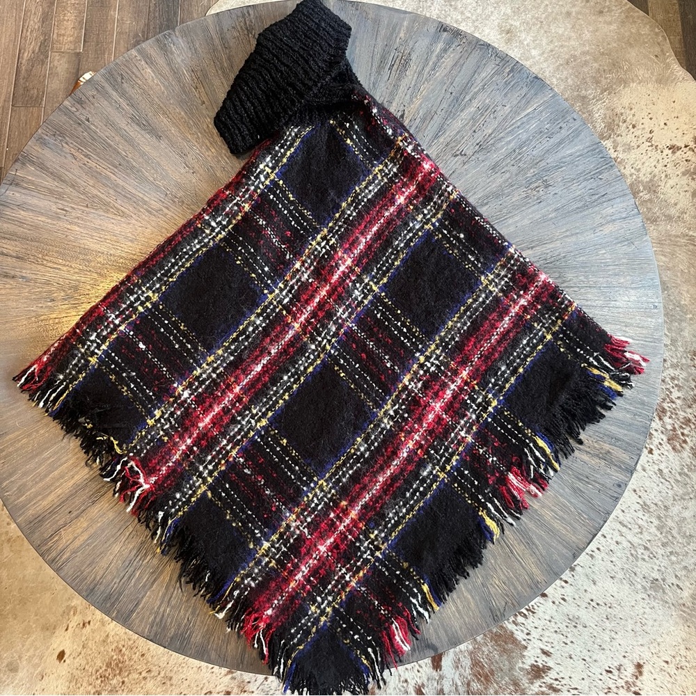 Harvé Benard Plaid Fringe Cape with Cowl Neck – One Size - Picture 8 of 8